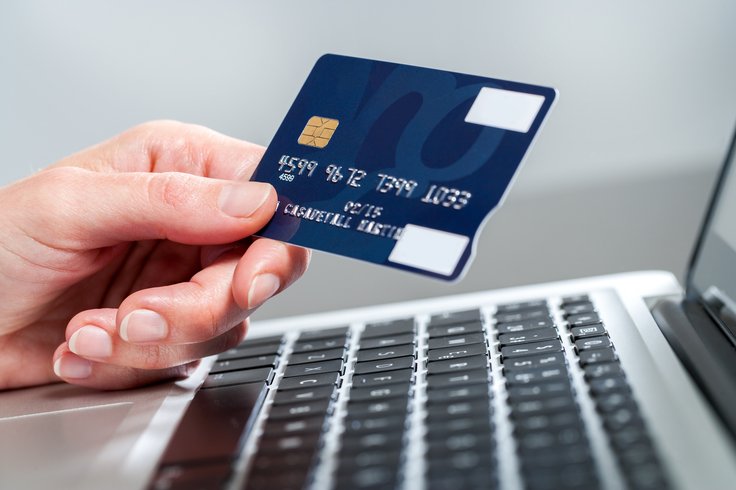 Polovina uživatelů nakupujících online měla s nákupem potíže
